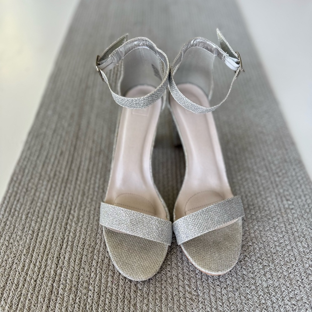 DB Studio Arya Silver Sparkle Block Heel Ankle Strap Dressy Heels Sandals 8.5 - Picture 15 of 15